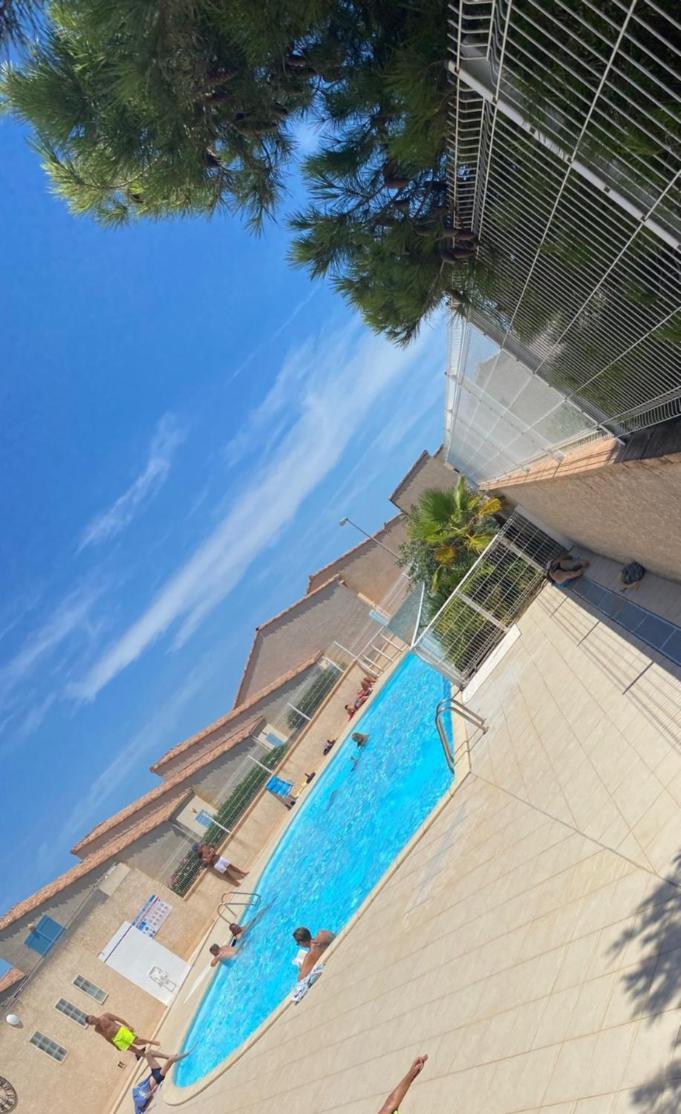 T3 Vue Mer Et Plage, Avec Wifi Et Parking Saint-Pierre-la-Mer  Exterior foto
