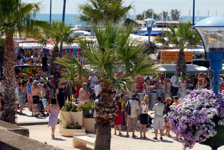 T3 Vue Mer Et Plage, Avec Wifi Et Parking Saint-Pierre-la-Mer  Exterior foto
